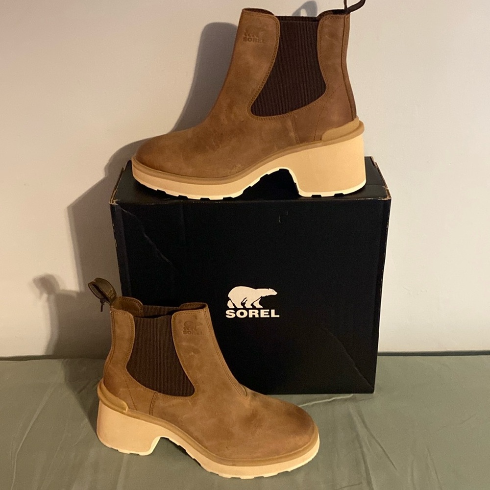 NWT Sorel Boots